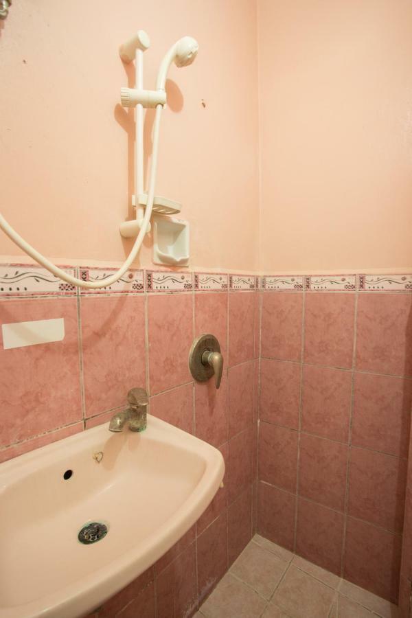 Gv Hotel - Masbate Masbate City Ngoại thất bức ảnh